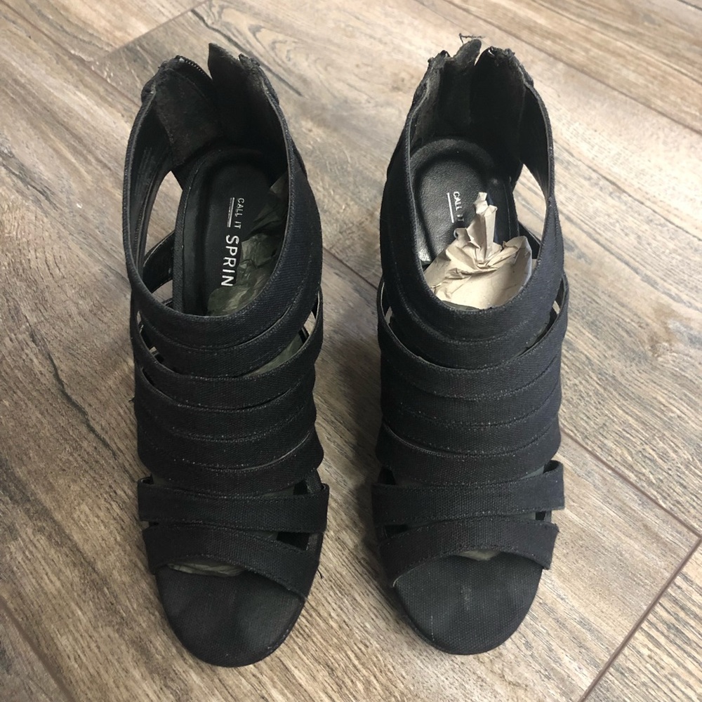 Call it spring wedges size 6